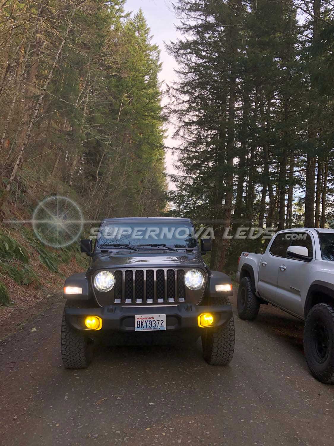 Supernova V.4 X LEDs for Low Beams and Fog Lights in a Jeep Wrangler