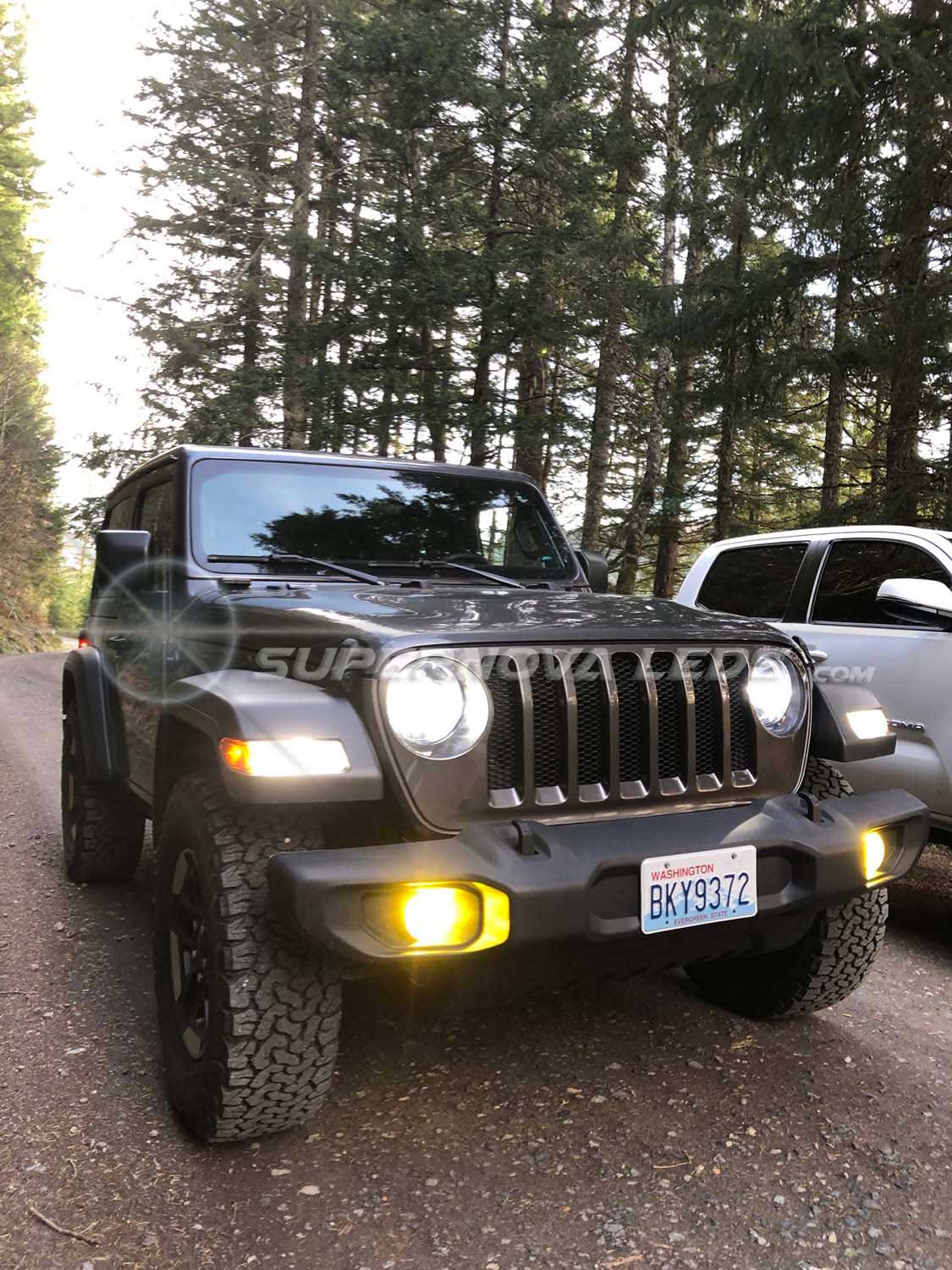 Supernova V.4 X LEDs for Low Beams and Fog Lights in a Jeep Wrangler